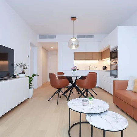 Skypark Tower 4, Free Parking And Beautiful Views Appartement Bratislava