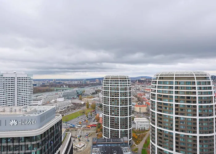 Skypark Tower 4, Free Parking And Beautiful Views Bratislava