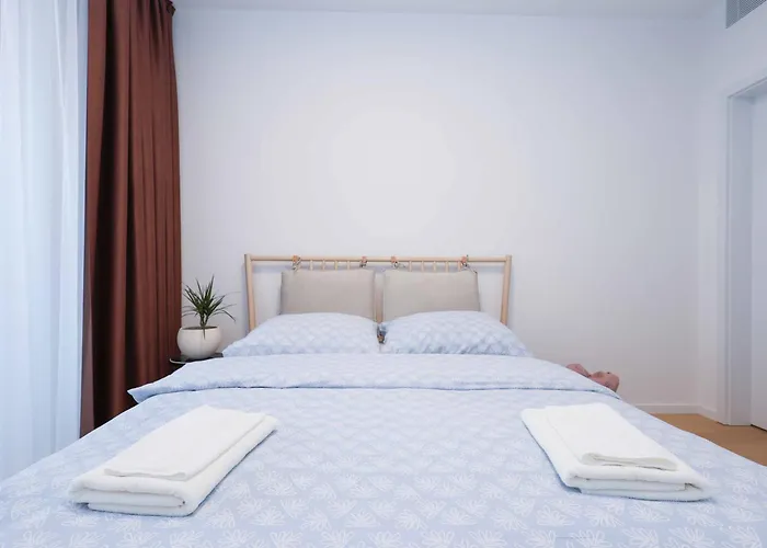 Skypark Tower 4, Free Parking And Beautiful Views Daire Bratislava